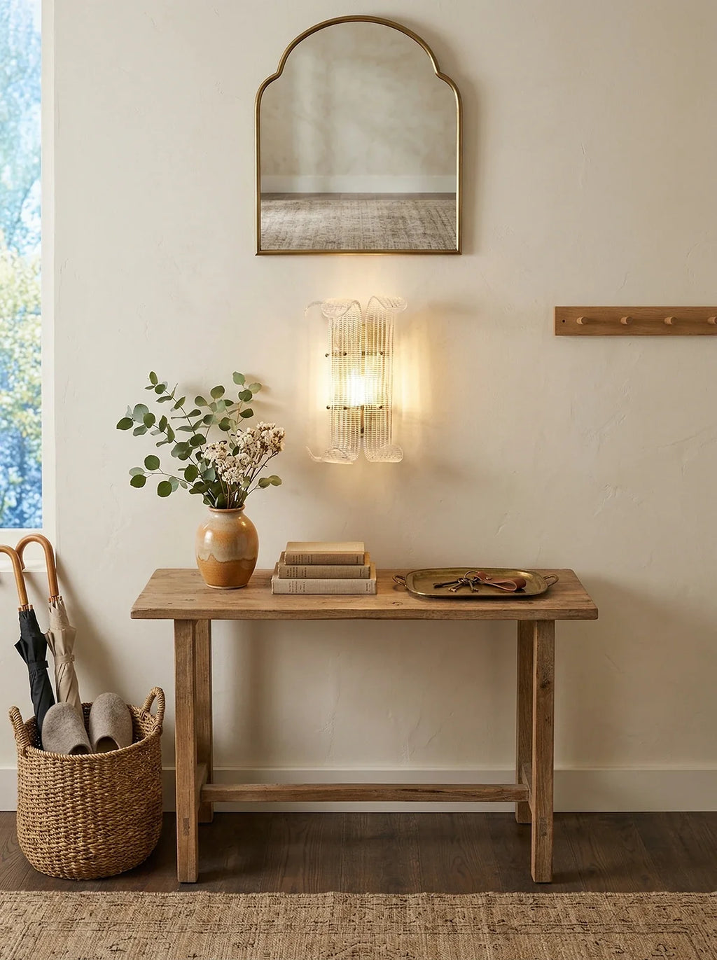 Curved Ribbed Glass Texture Wall Lamp